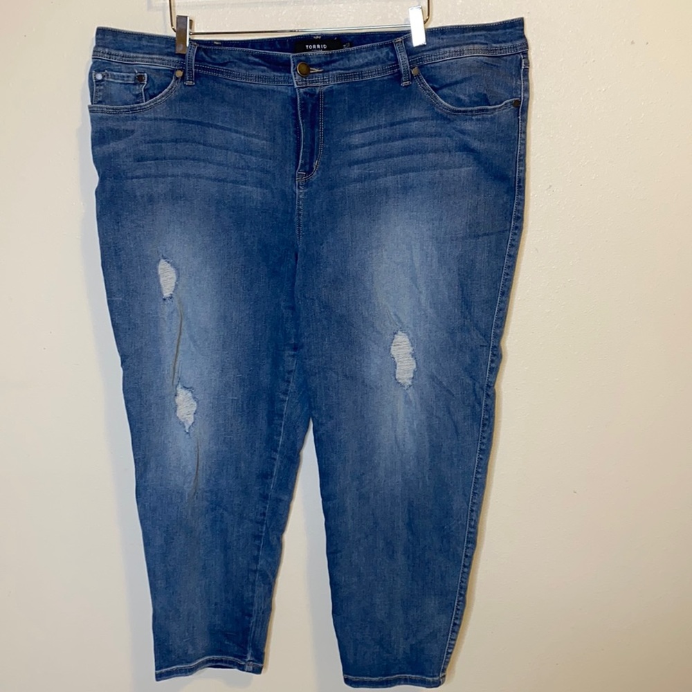 Torrid high rise crop jeans Sz 24 Distress